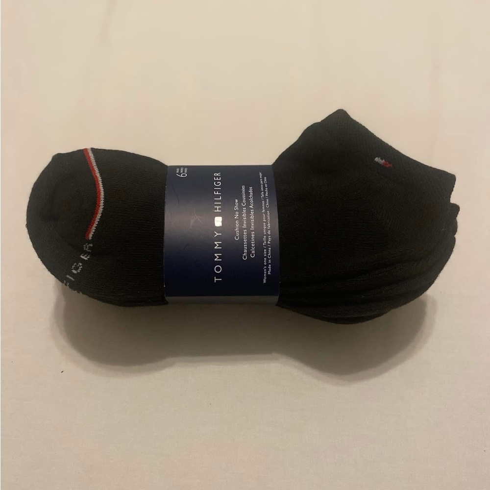 Never worn. Smoke and pet free home.